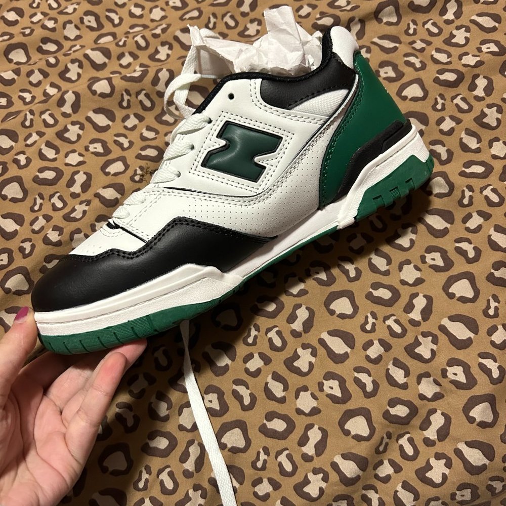 New Balance - Picture 4 of 5